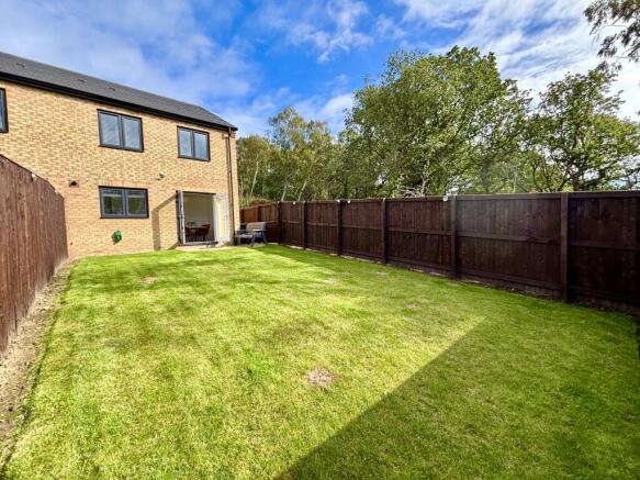 3 bed Semi-Detached for sale in adel