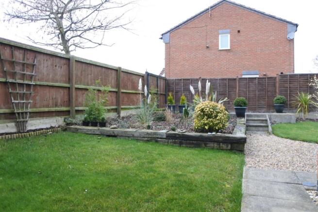 SIDE GARDENS
