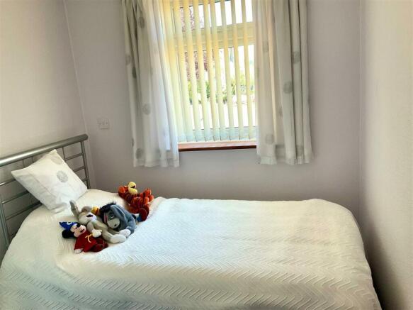 bedroom 3.jpg