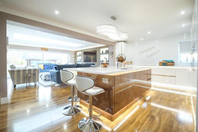 Dunstan Lane (1).jpg