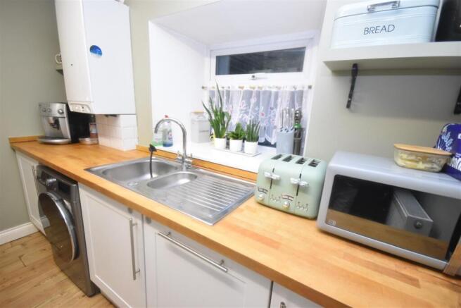 2 bed Cottage to rent Image 10