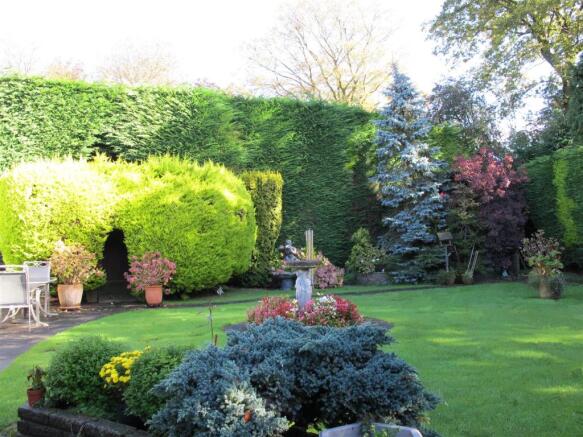 Garden_Photoshop.jpg
