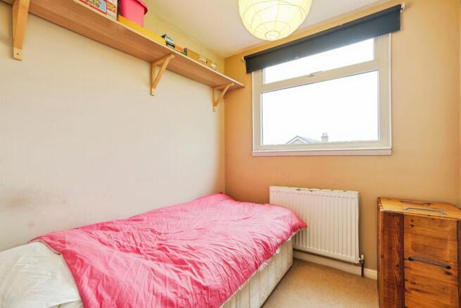 3 bed Semi-Detached for sale Image 10
