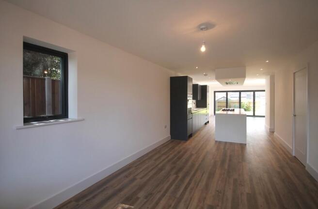 Open-Plan Recepti...