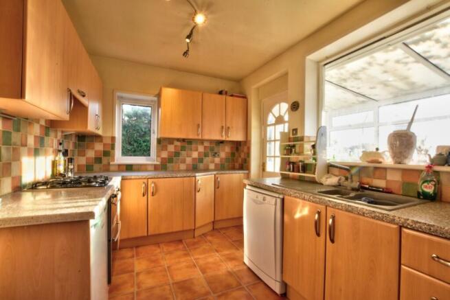 kitchen2.jpg