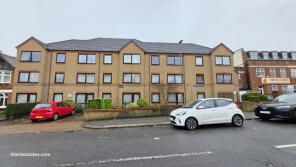 Flat 1, 34 Lychgate Court, Friern Park, North Finchley, London N12 9UL