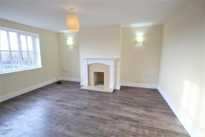 4 bed Terraced to rent Image 6