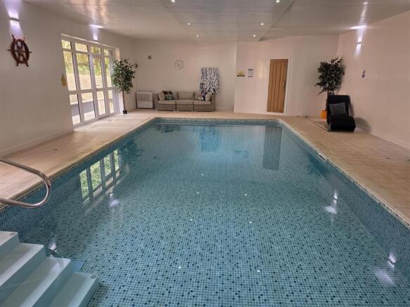 pool.jpg