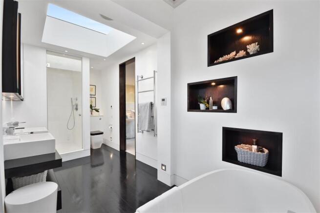 Hammersmith Grove - Ensuite.JPG