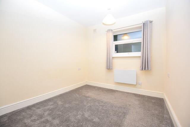 1 bed Apartment to rent Image 4