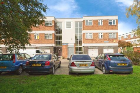 Columbia Close, Gloucester, Gloucestershire, GL1