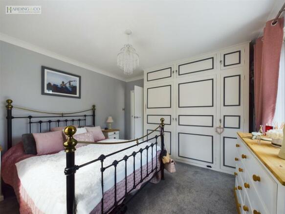 Bedroom 1 .2.jpg
