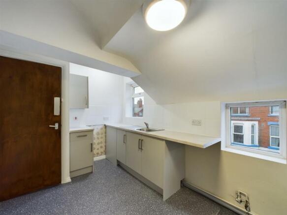 4 bed Block of Apartments for sale Image 12