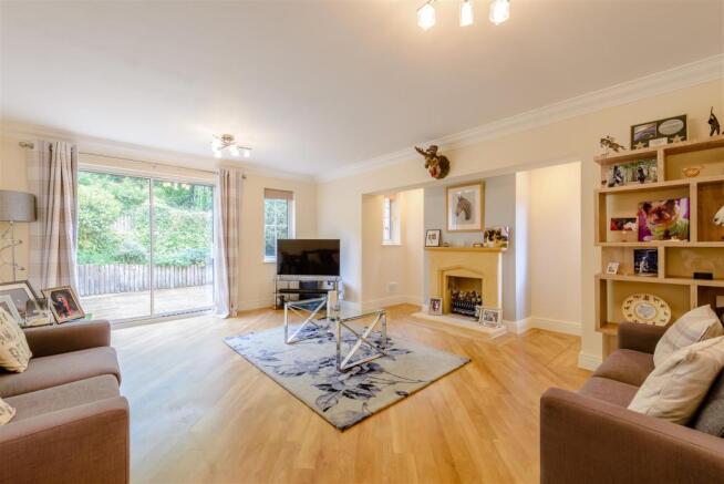 8420931-interior05.jpg