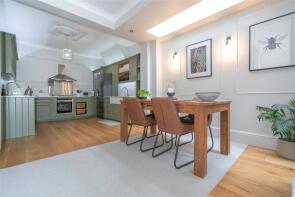 56, Park Hall Road, East Finchley, London N2 9PX