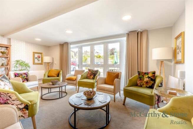 2 bed Apartment for sale Image 11