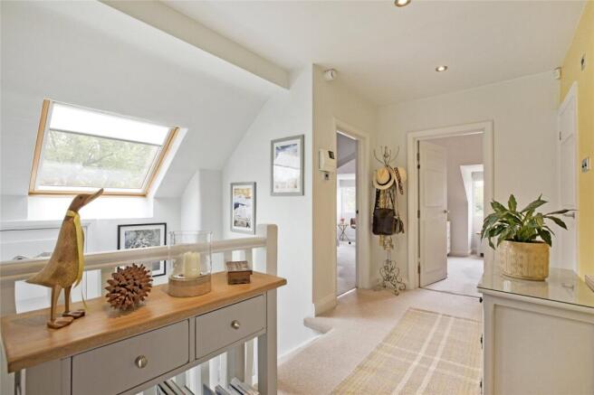 2 bed Penthouse for sale Image 7
