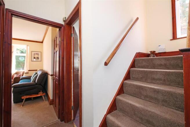 3 bed Semi-Detached for sale Image 9