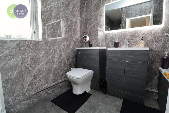 3 bed Semi-Detached for sale Image 11