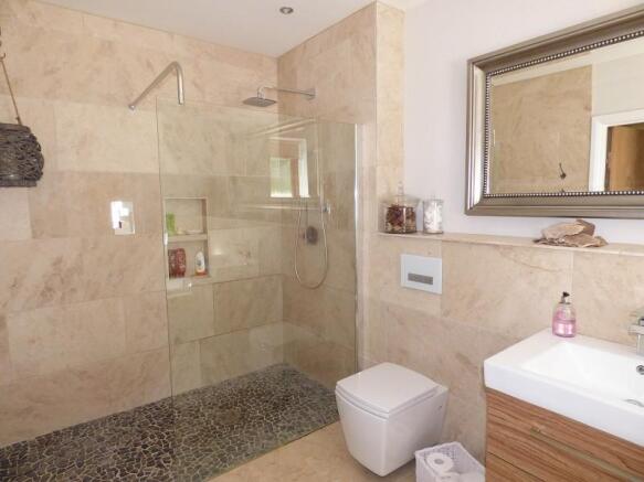 En-Suite Bathroom