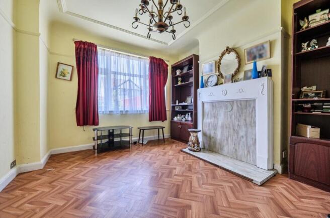 Davidson Frost-Wellings, DFW, Uppingham Avenue, Fr