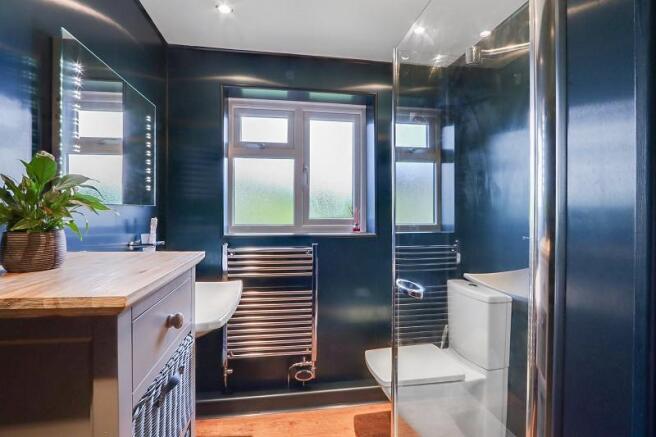 First Floor Bathroom 