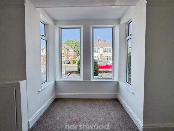 4 bed Terraced to rent Image 8