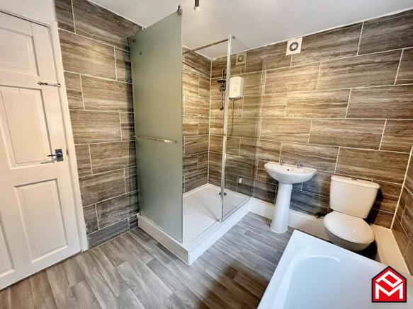 Bath & Shower Room