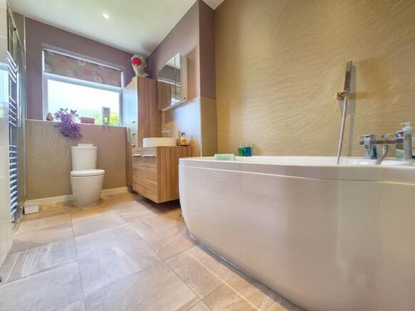 2 bed Semi-Detached Bungalow for sale Image 11