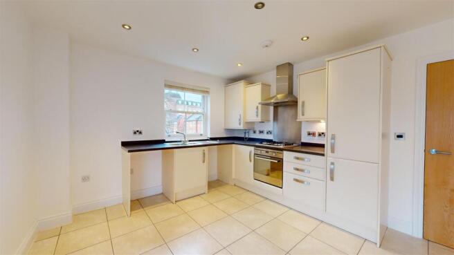 St Julians Crescent 11 Kitchen.jpg