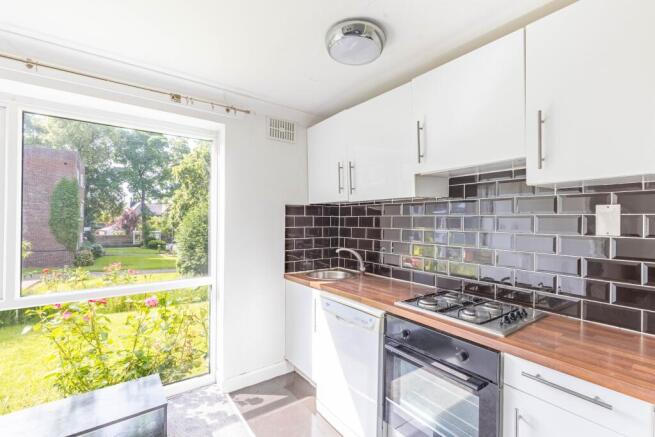 1 bed Flat for sale Image 4