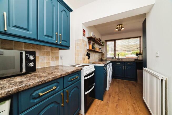 3 bed Terraced for sale Image 6