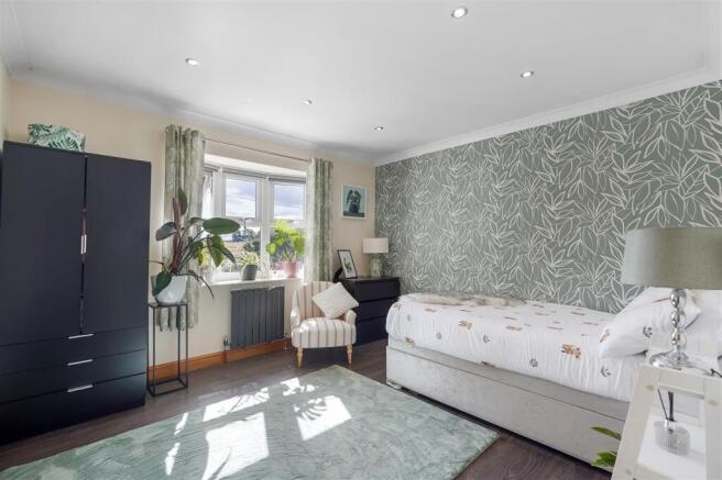 2 bed End of Terrace for sale Image 8