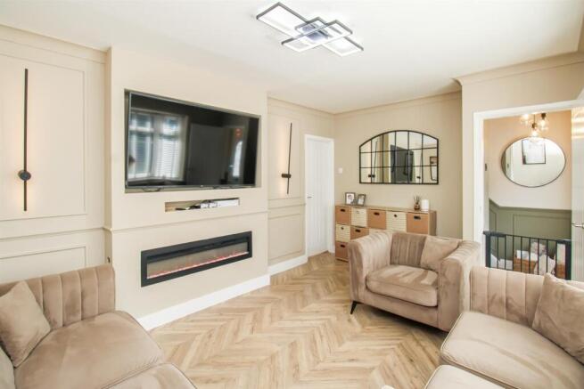 2 bed Semi-Detached for sale Image 6
