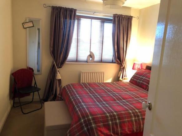 BEDROOM 2