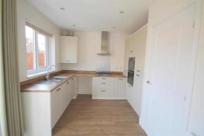 Kitchen 1 1.JPG