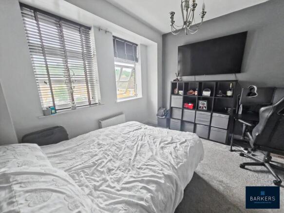 4 bed Terraced for sale Image 11