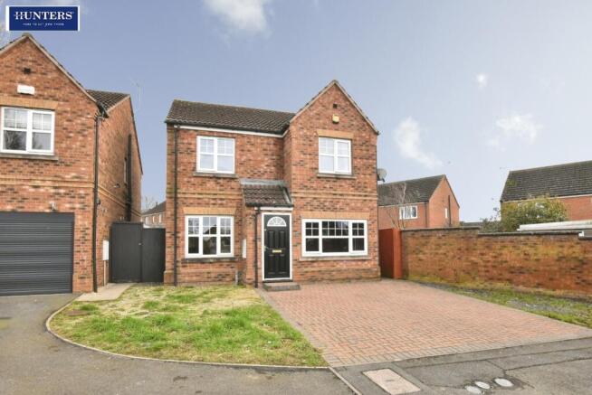 3-bed detached on Dean Road, Scunthorpe, £160,000