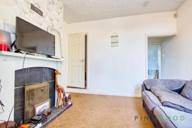 DINING ROOM / LOUNGE