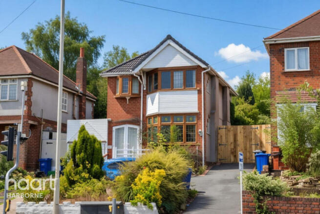 3-bed detached on Stourbridge Road, Dudley, £290,000