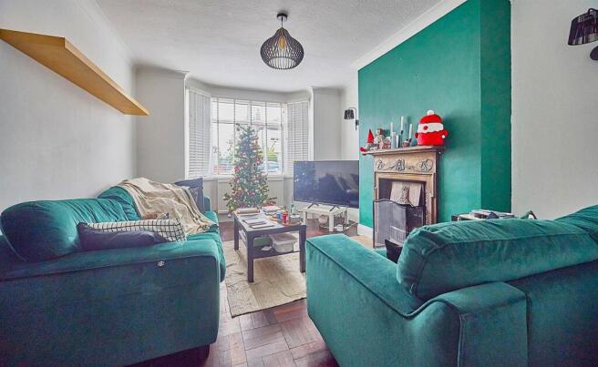 FRONT LOUNGE