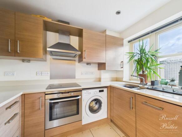 CAM02127G0-PR0364-STILL022