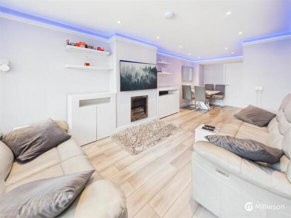 LIVING/DINING ROOM