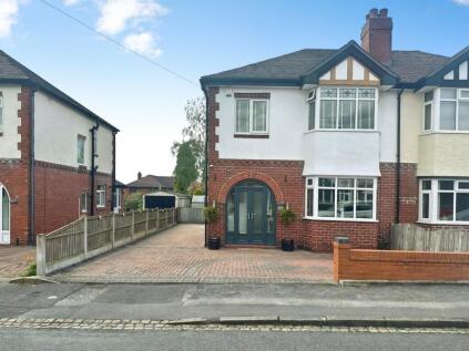 Holden Avenue, Newcastle, Staffordshire, ST5 0NX