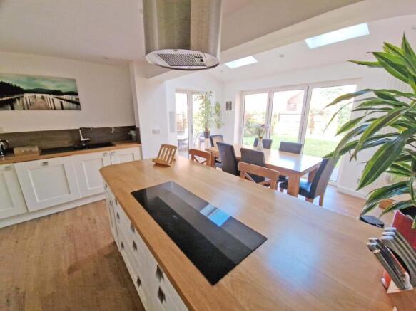 Kitchen3.jpg