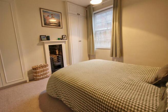 2 bed Terraced for sale Image 5