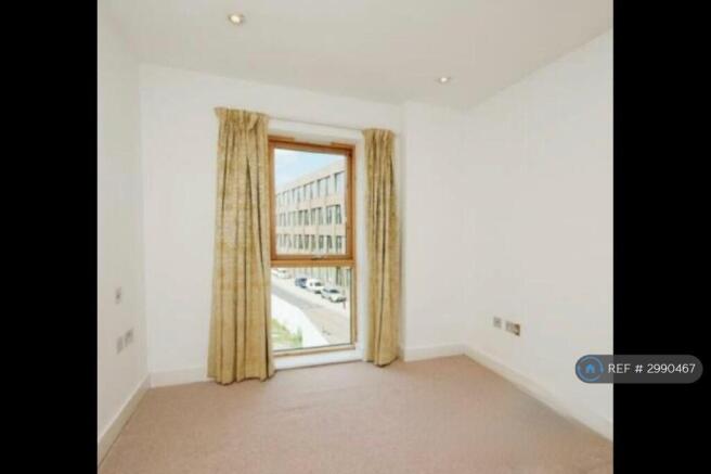 2 bed Flat to rent Image 4