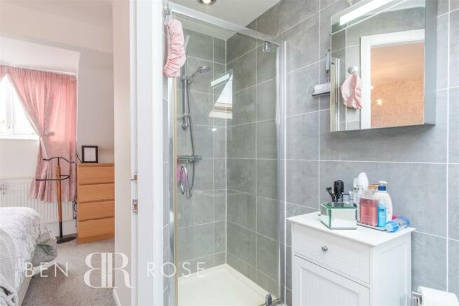 Master Ensuite