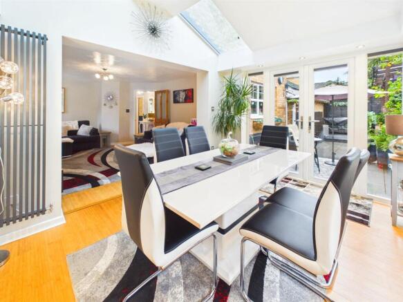 ORANGERY/DINING ROOM