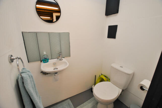 Toilet_edited